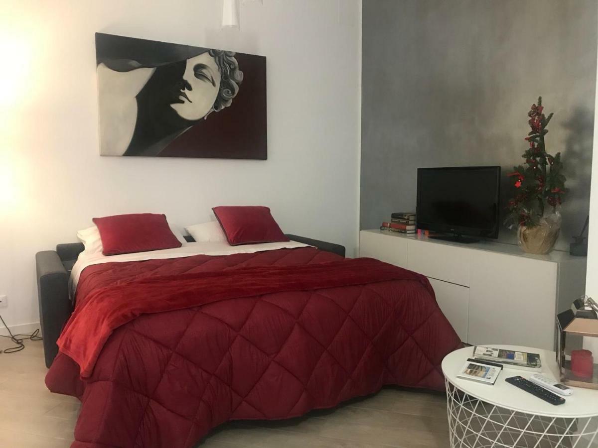 Rhome Merulana Rome Bagian luar foto