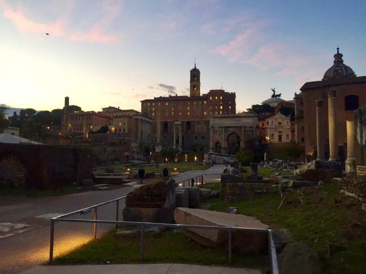 Rhome Merulana Rome Bagian luar foto